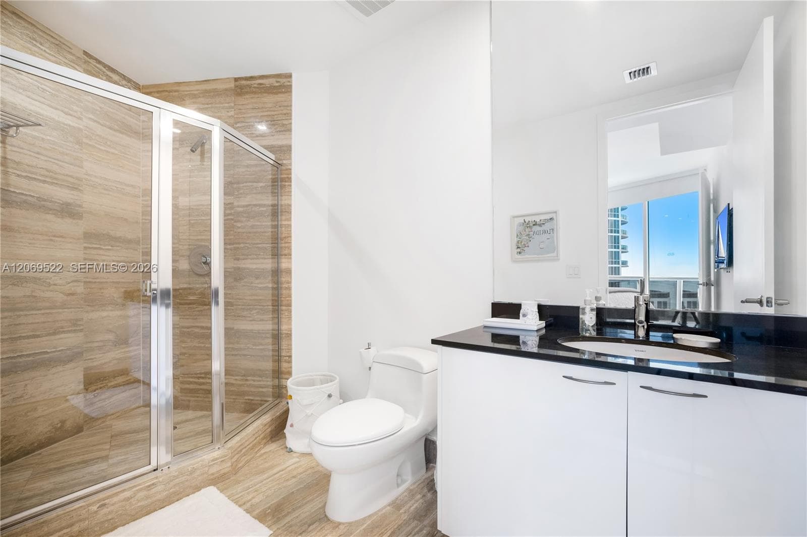 15901 Collins Ave 707 photo 19