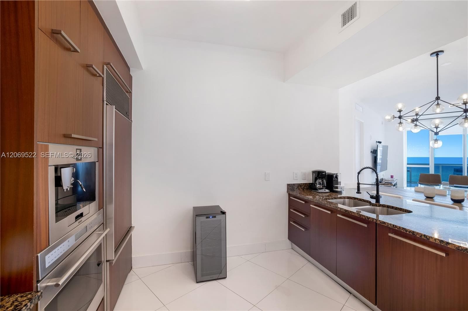 15901 Collins Ave 707 photo 8