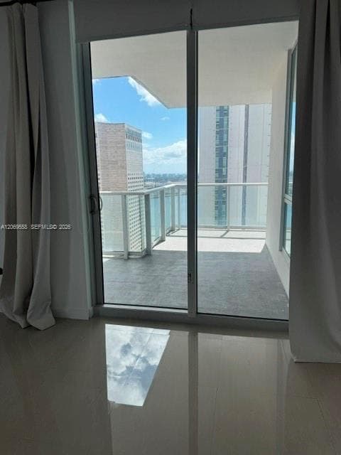 300 S Biscayne Blvd T-2416 photo 7
