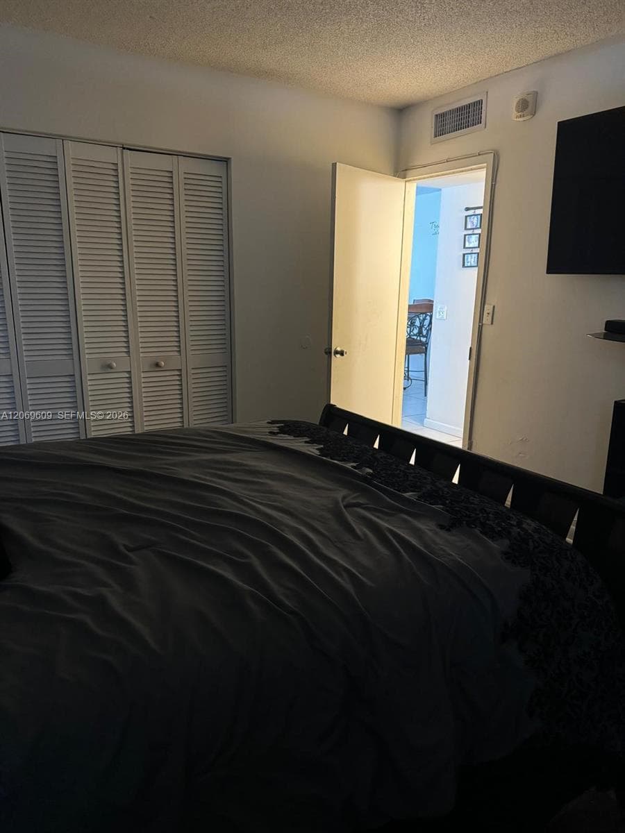 2020 NE 135th St 609 photo 22