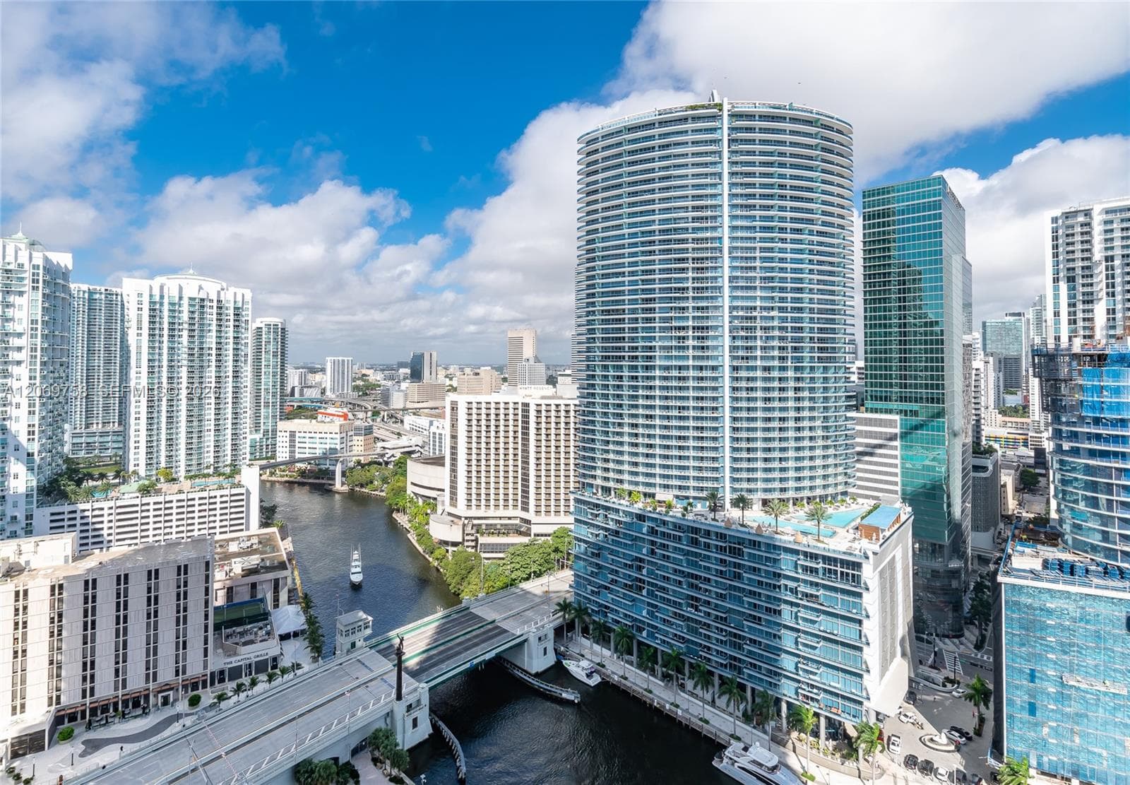 475 Brickell Ave 2908 photo 16