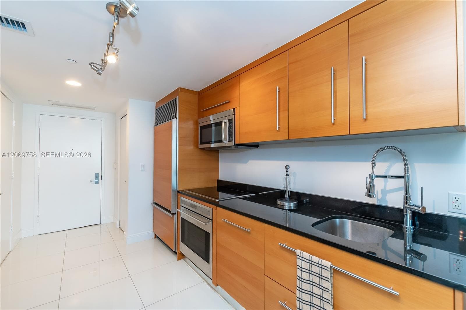 475 Brickell Ave 2908 photo 10