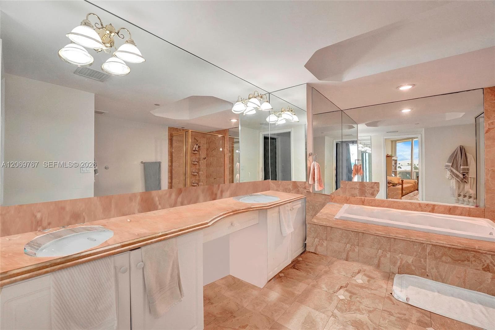 9595 N Collins Ave. 5NG photo 1