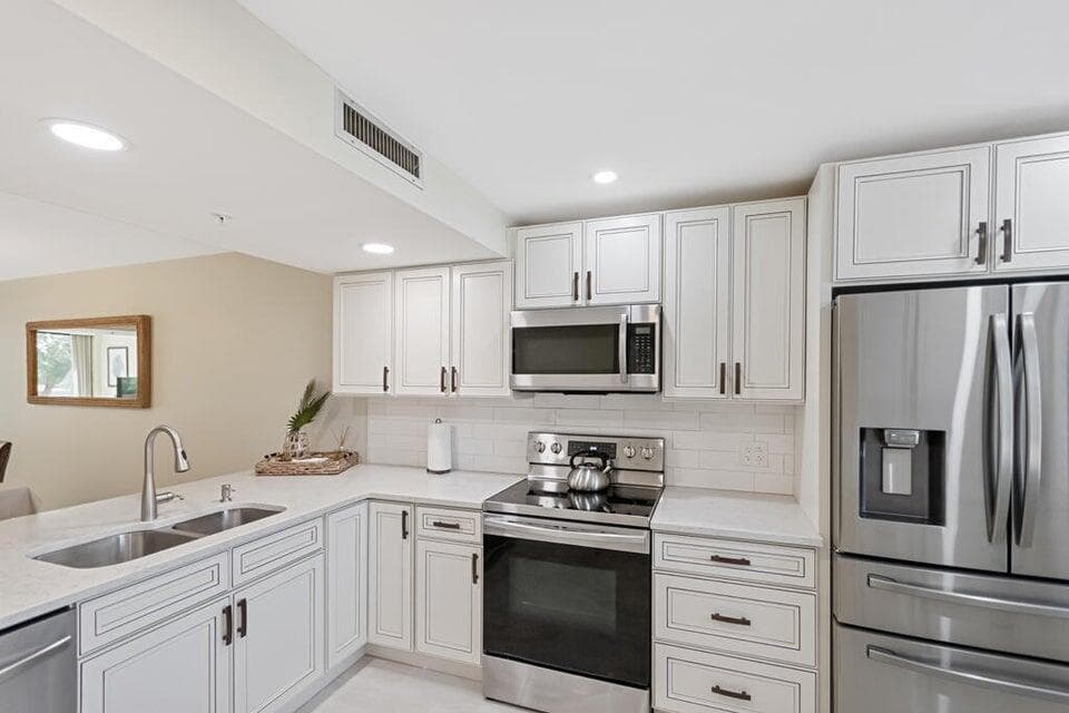 2101 Marina Isle Way 203 photo 5