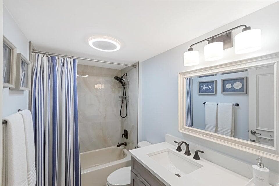 2101 Marina Isle Way 203 photo 21