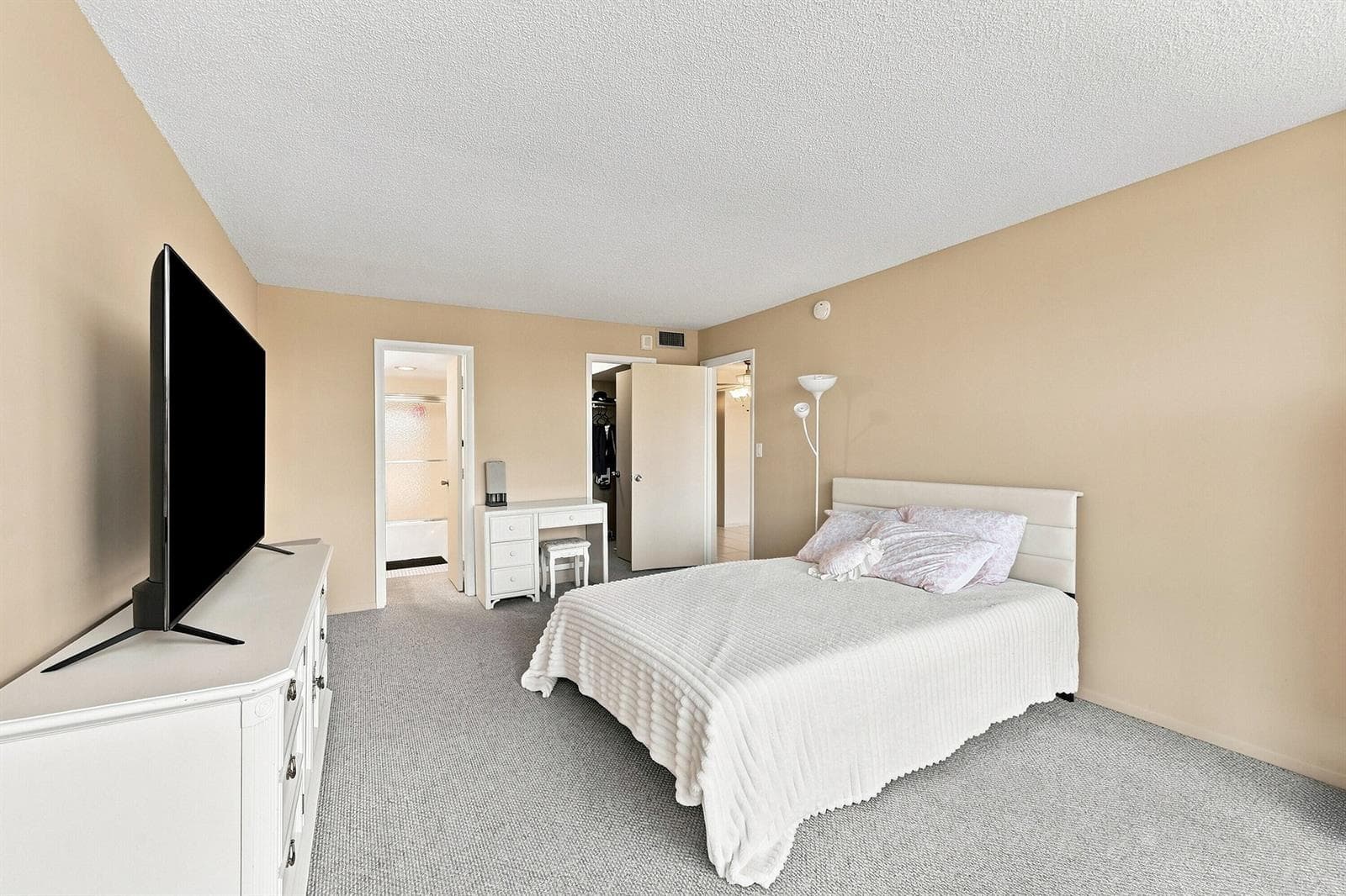 531 N Ocean Boulevard 505 photo 12