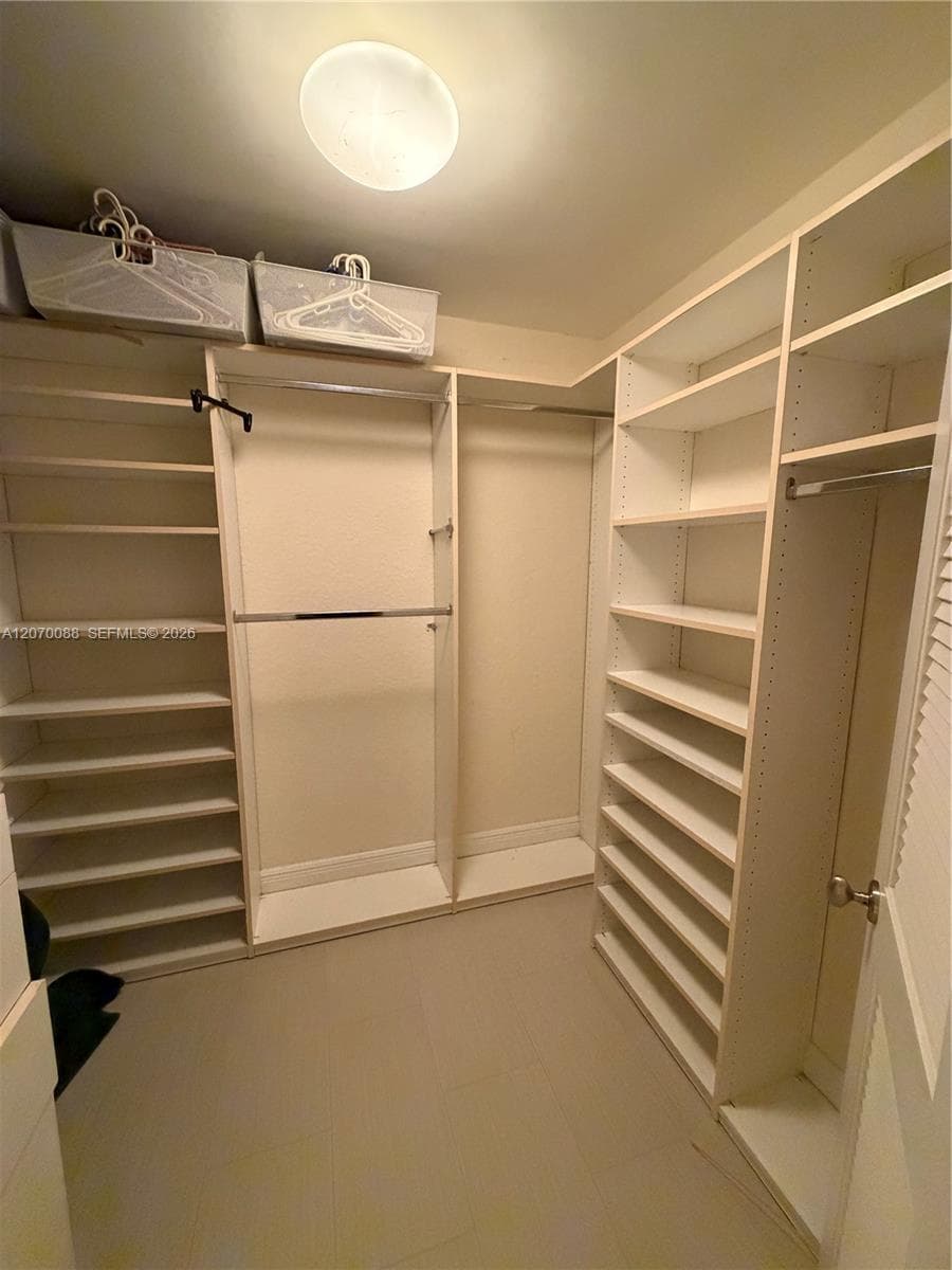 2640 NE 135th St 202 photo 14