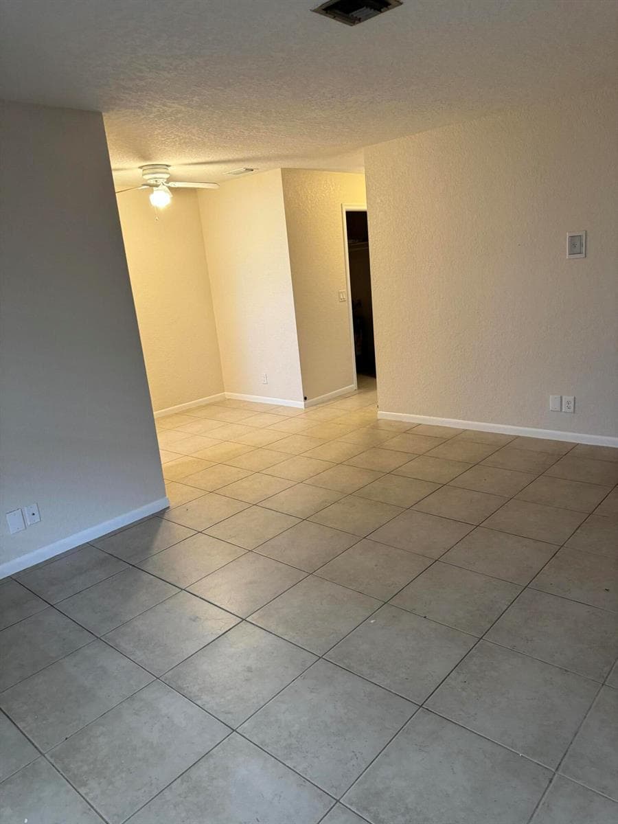 220 CROTON Avenue 210 photo 5
