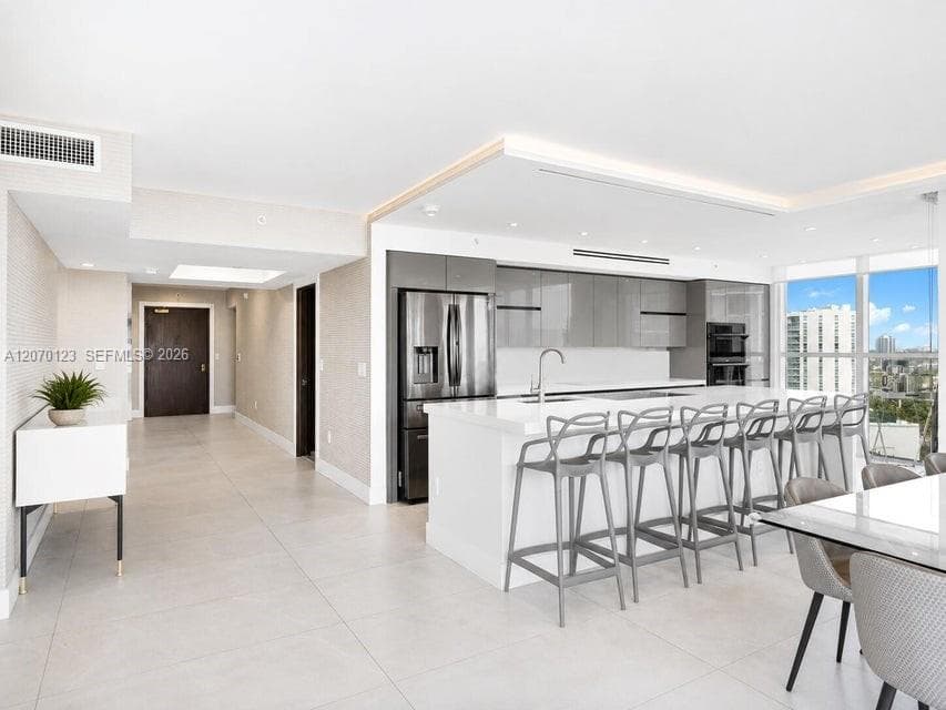 16500 Collins Ave 1751 photo 2