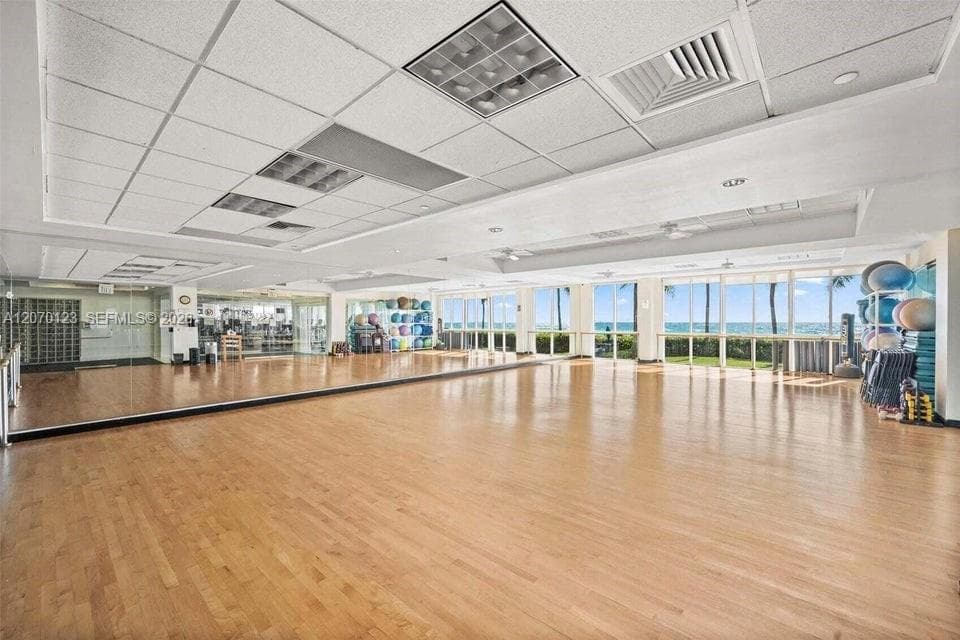 16500 Collins Ave 1751 photo 20