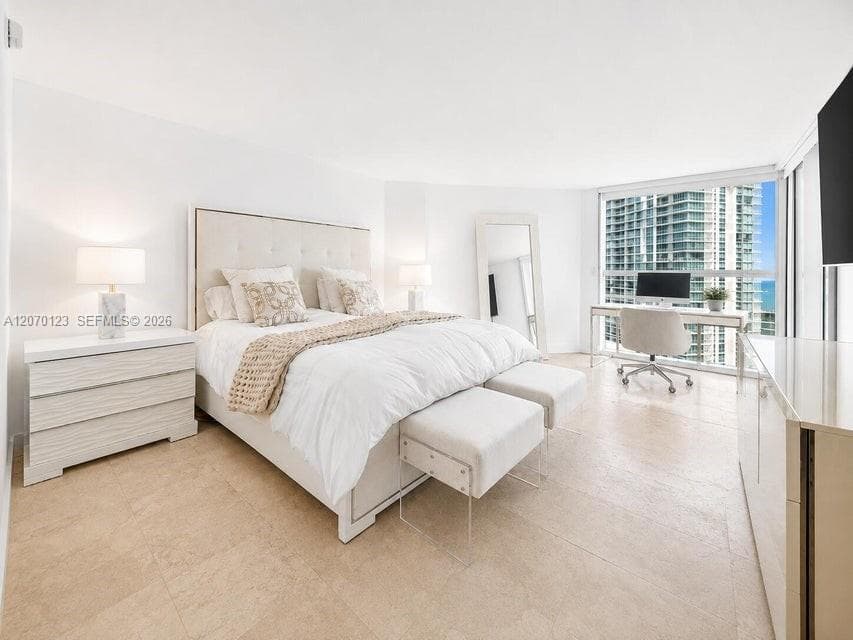 16500 Collins Ave 1751 photo 9