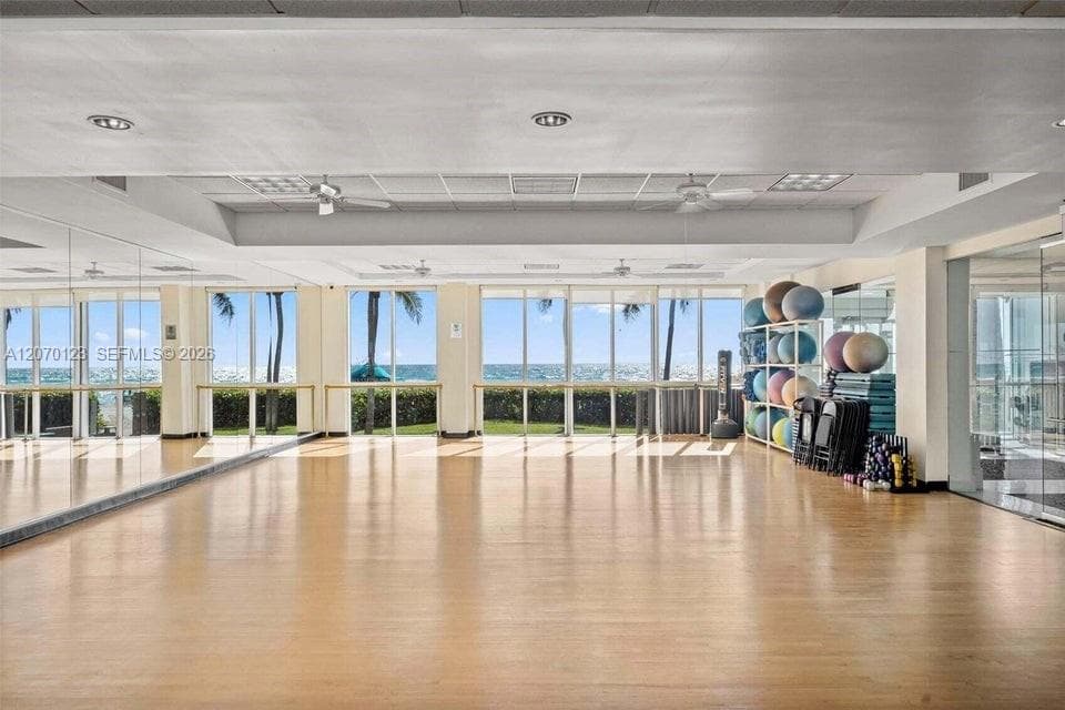 16500 Collins Ave 1751 photo 19
