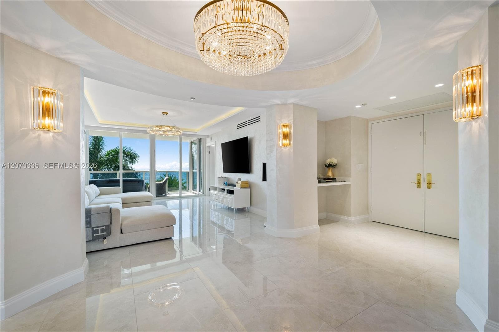 19111 Collins Ave 403 photo 2
