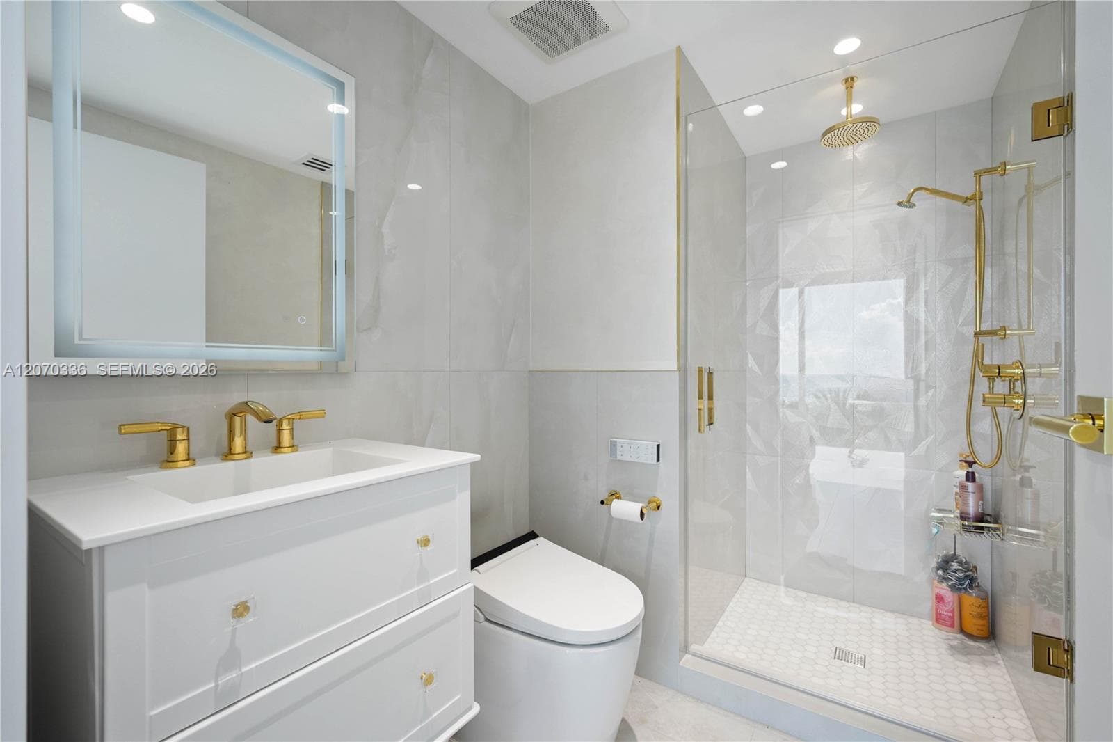19111 Collins Ave 403 photo 13