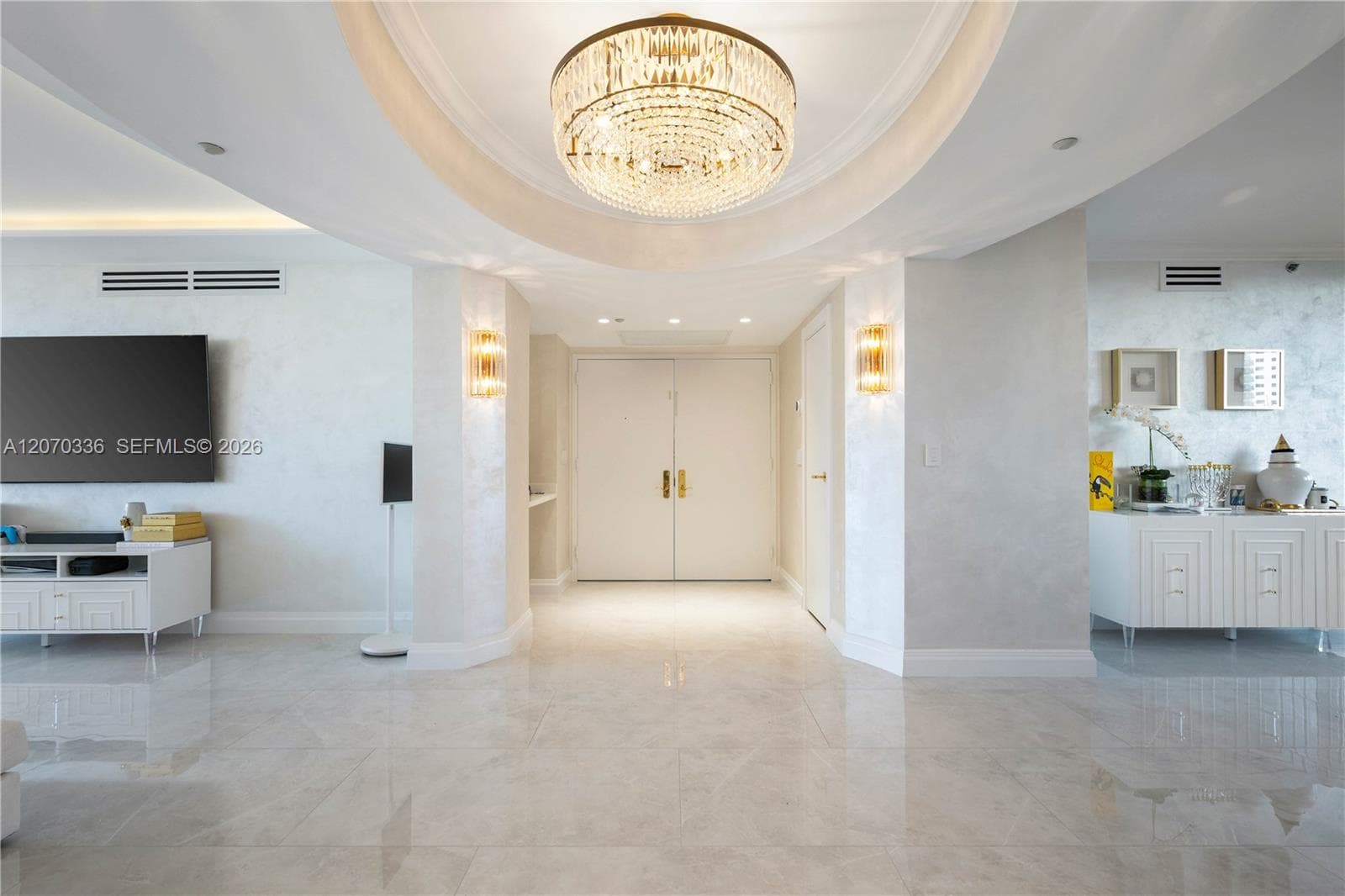 19111 Collins Ave 403 photo 1