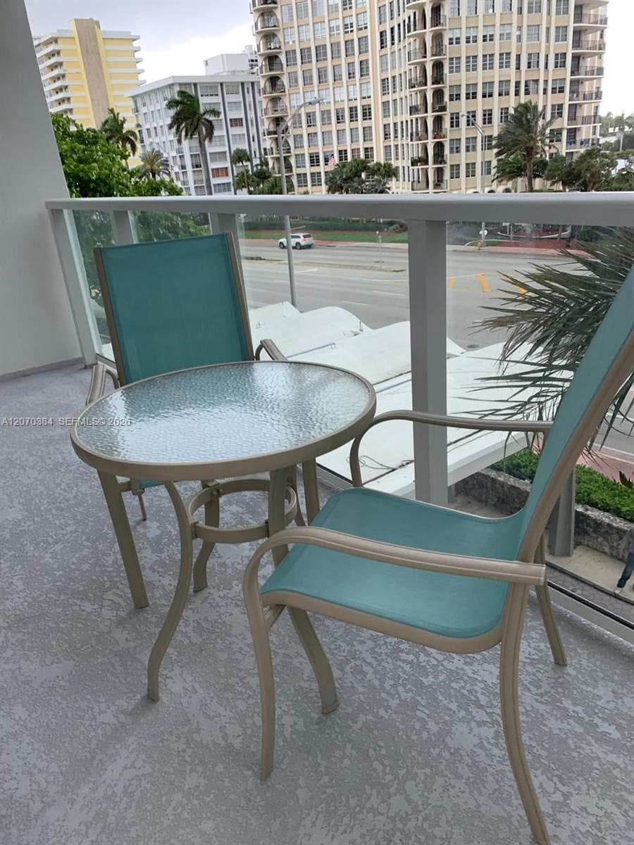 5701 Collins Ave 311 photo 12