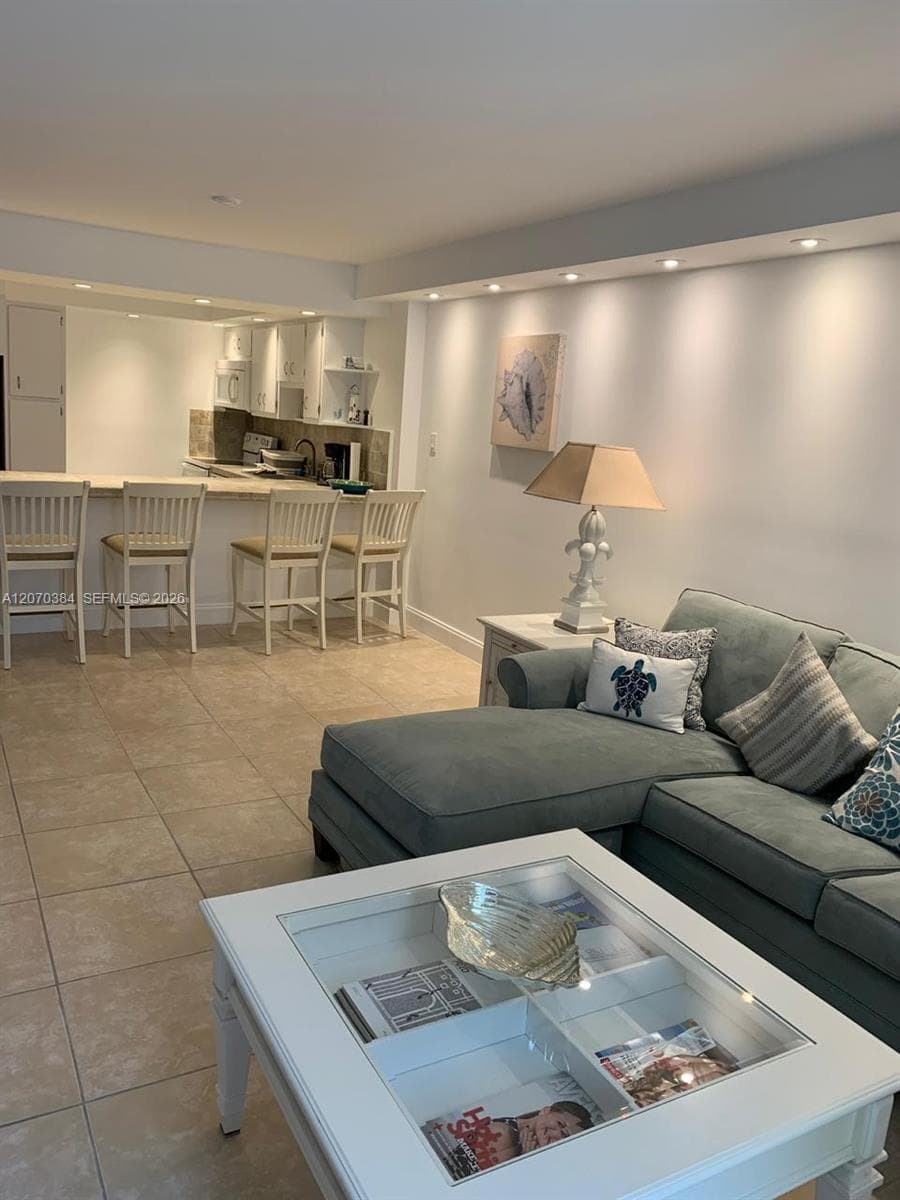 5701 Collins Ave 311 photo 7