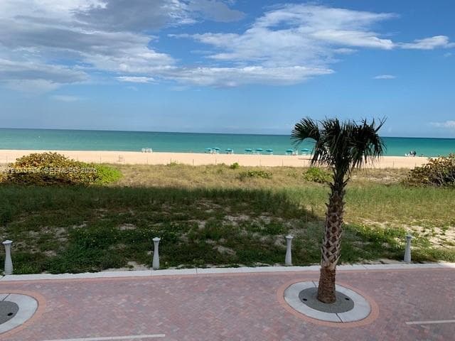 5701 Collins Ave 311 photo 14
