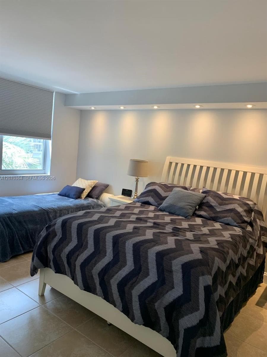 5701 Collins Ave 311 photo 8