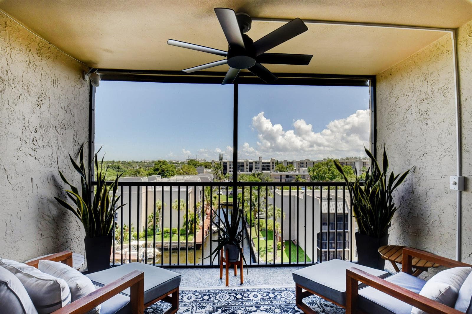 17 Royal Palm Way 603 photo 12