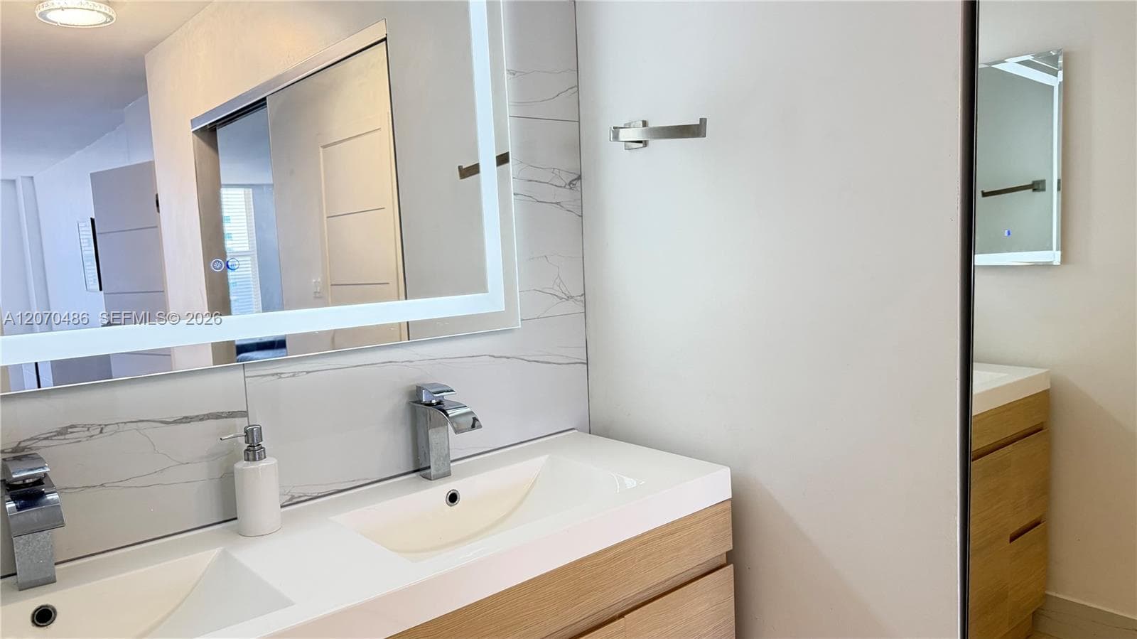 3800 S Ocean Dr 1118 photo 16