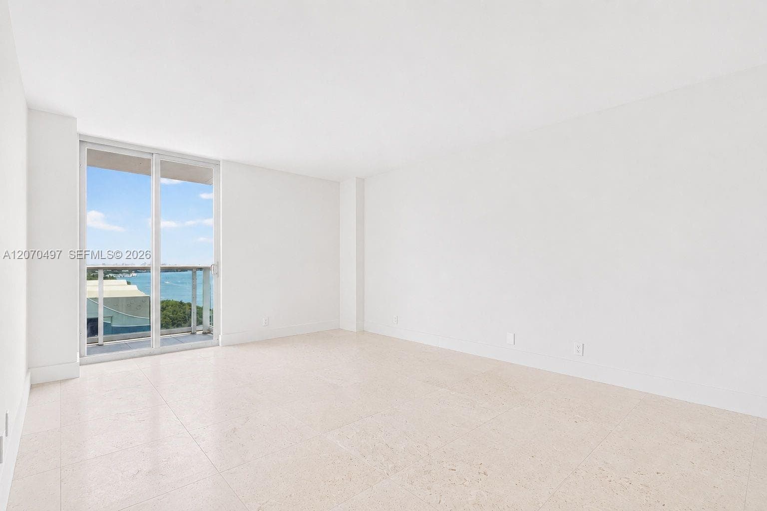 100 Bayview Dr 1626 photo 17