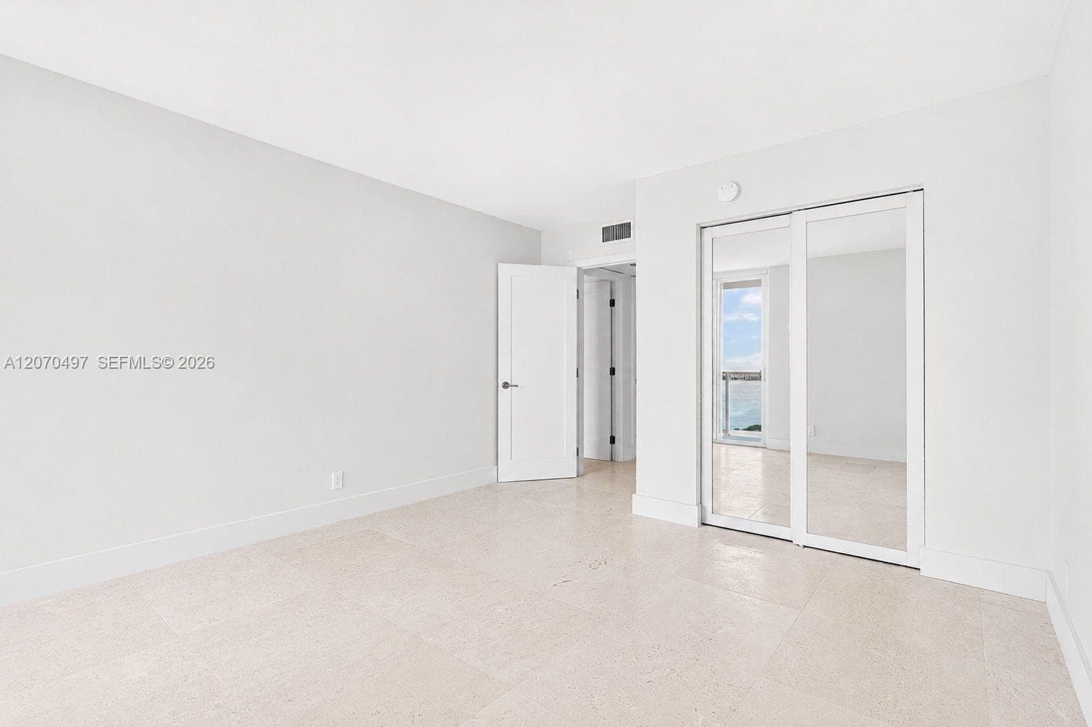 100 Bayview Dr 1626 photo 16