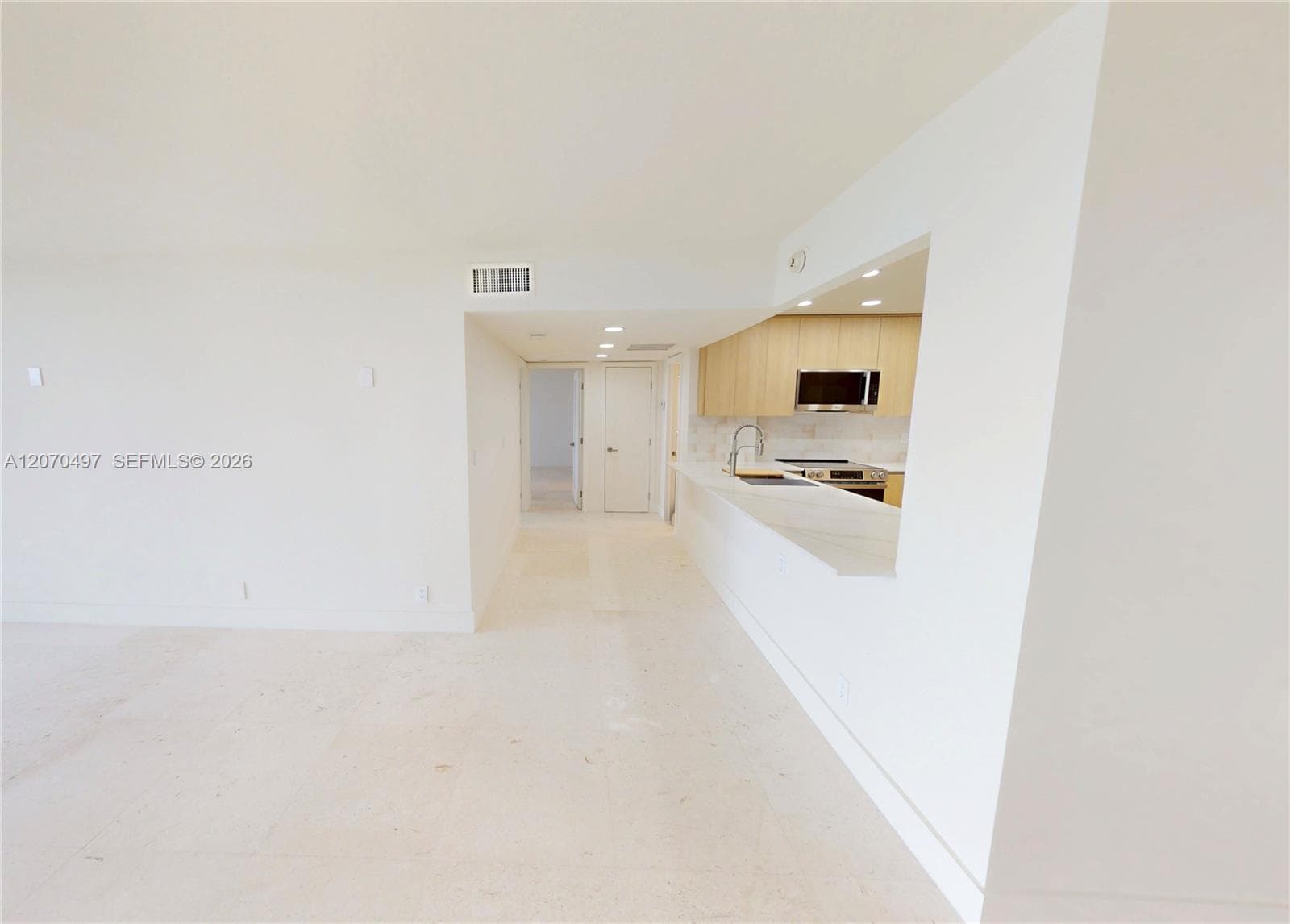 100 Bayview Dr 1626 photo 7