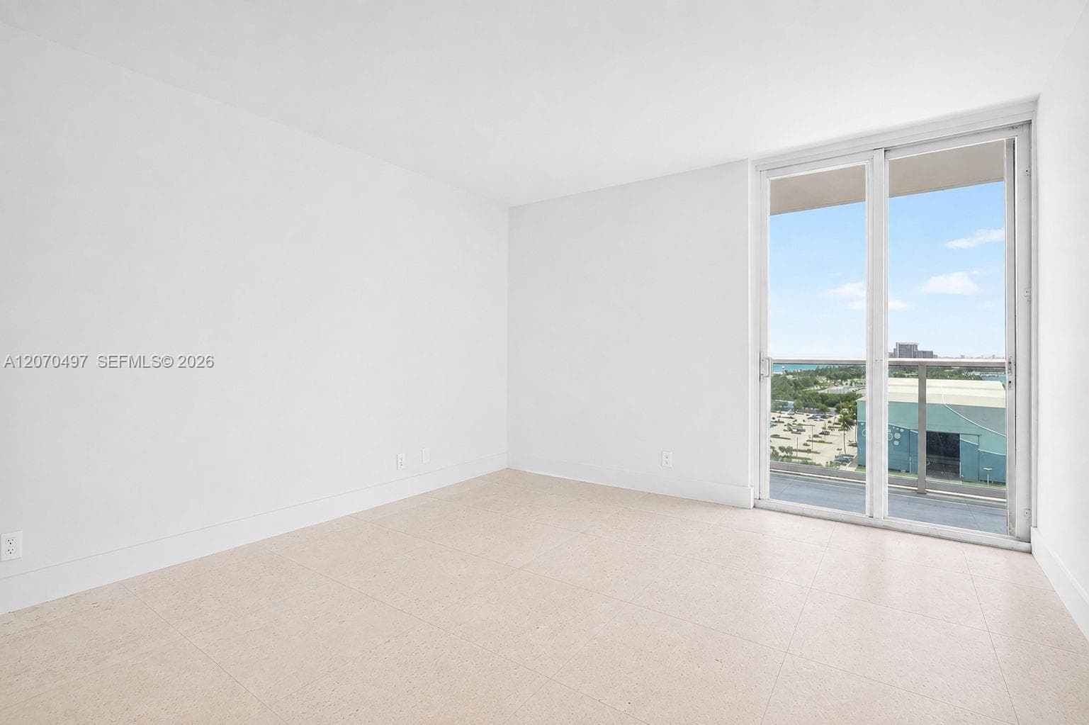 100 Bayview Dr 1626 photo 15