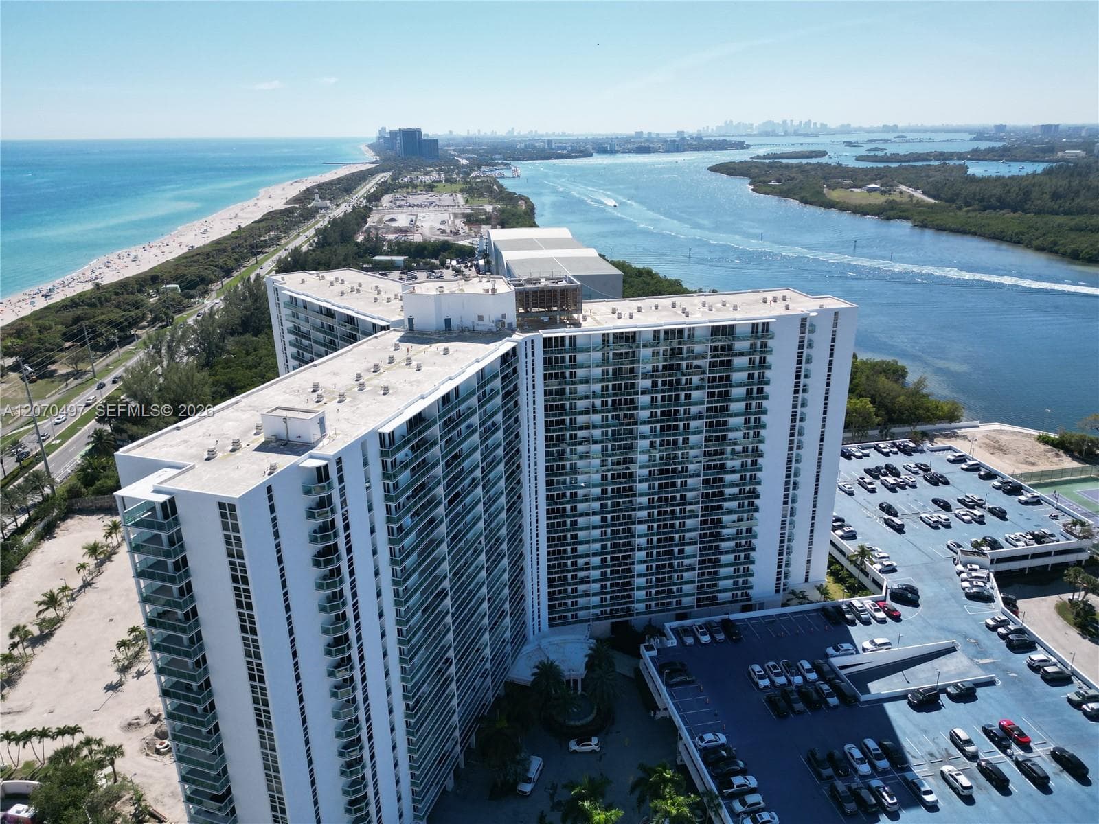 100 Bayview Dr 1626 photo 4