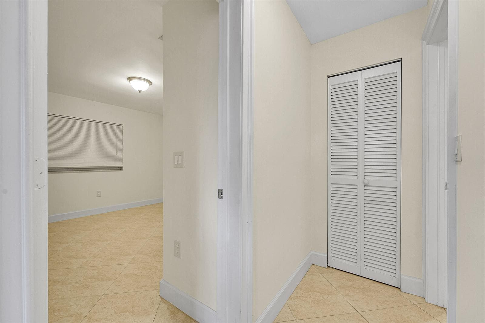 410 SW 15TH Street 202 photo 8