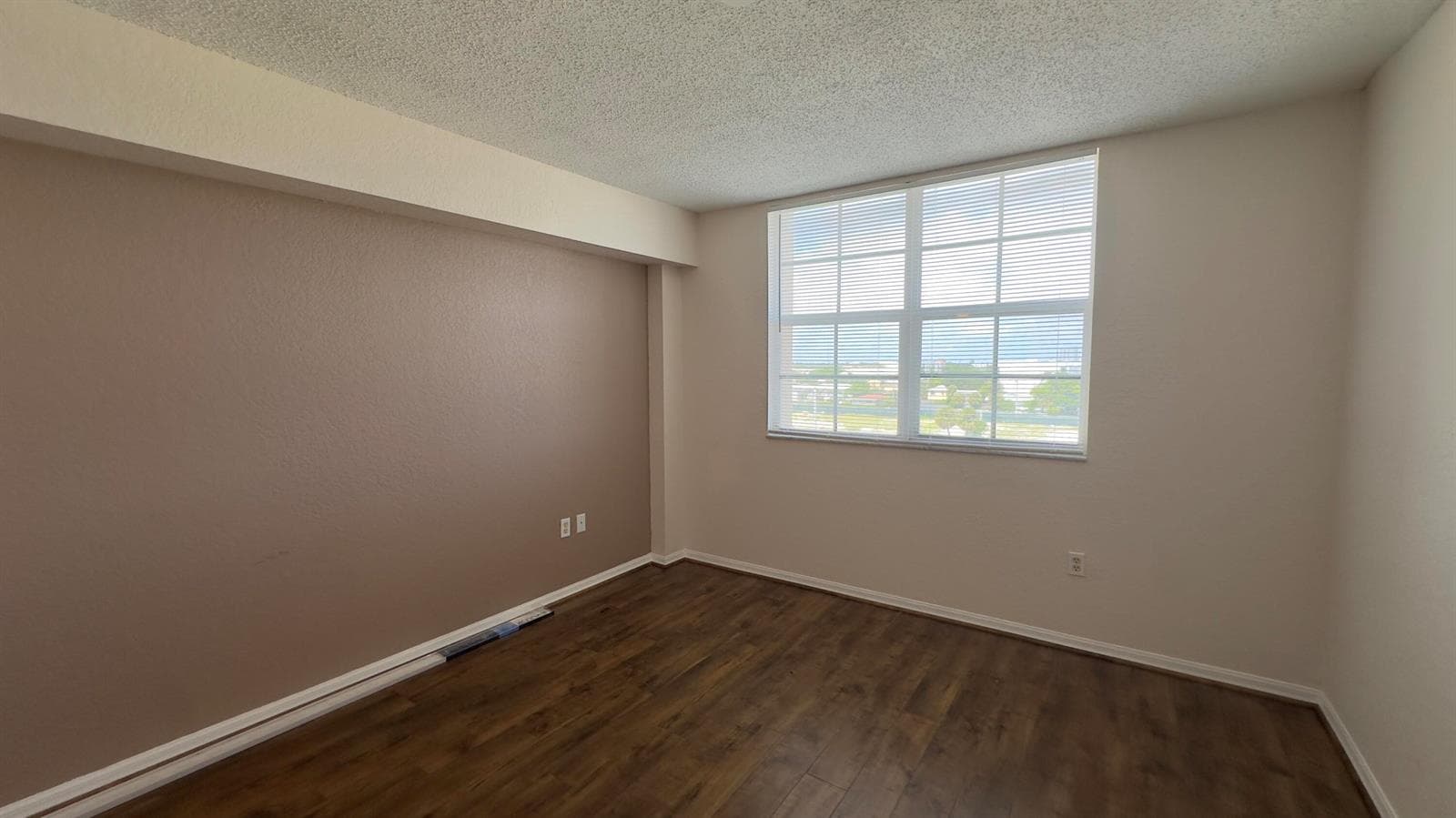 1801 N FLAGLER Drive 630 photo 12