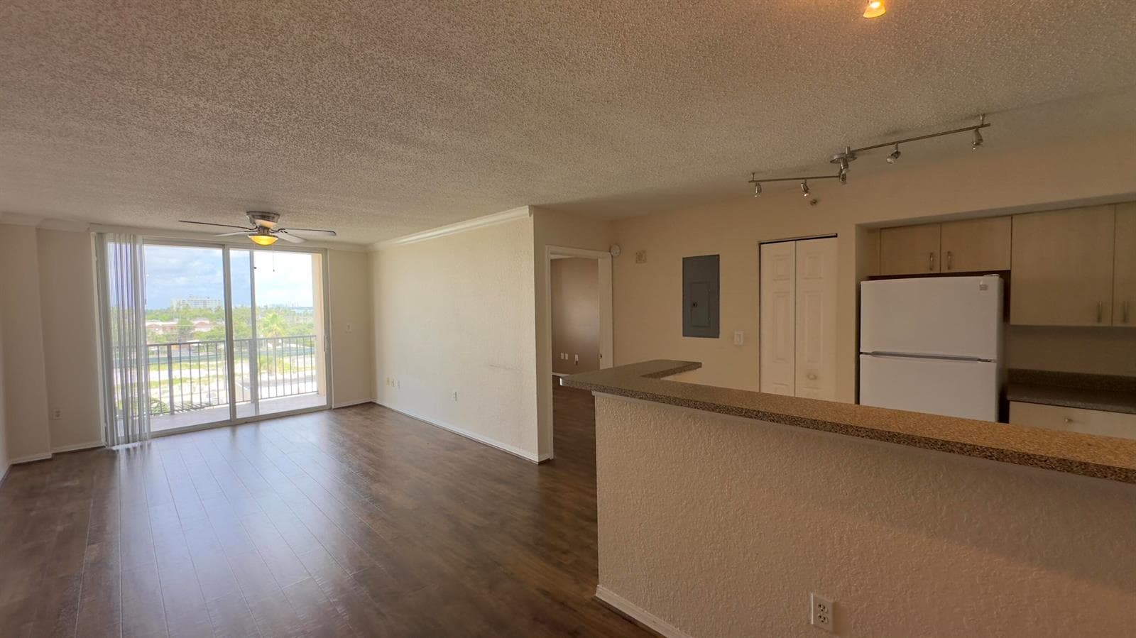 1801 N FLAGLER Drive 630 photo 1