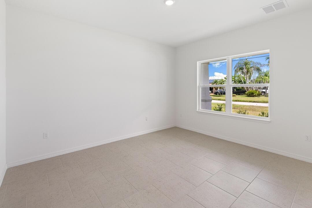 798 SE Seahouse Drive photo 9