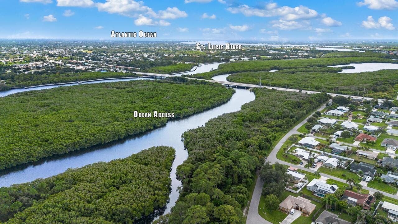 798 SE Seahouse Drive photo 8