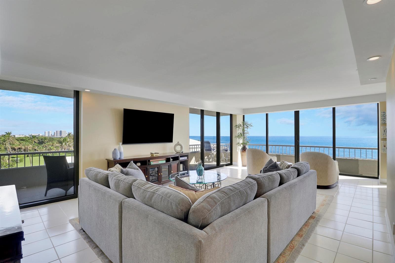 5510 N OCEAN Drive 4C photo 2