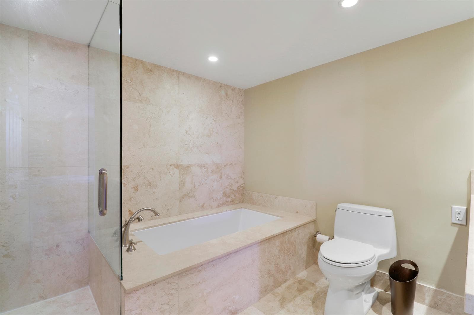5510 N OCEAN Drive 4C photo 19