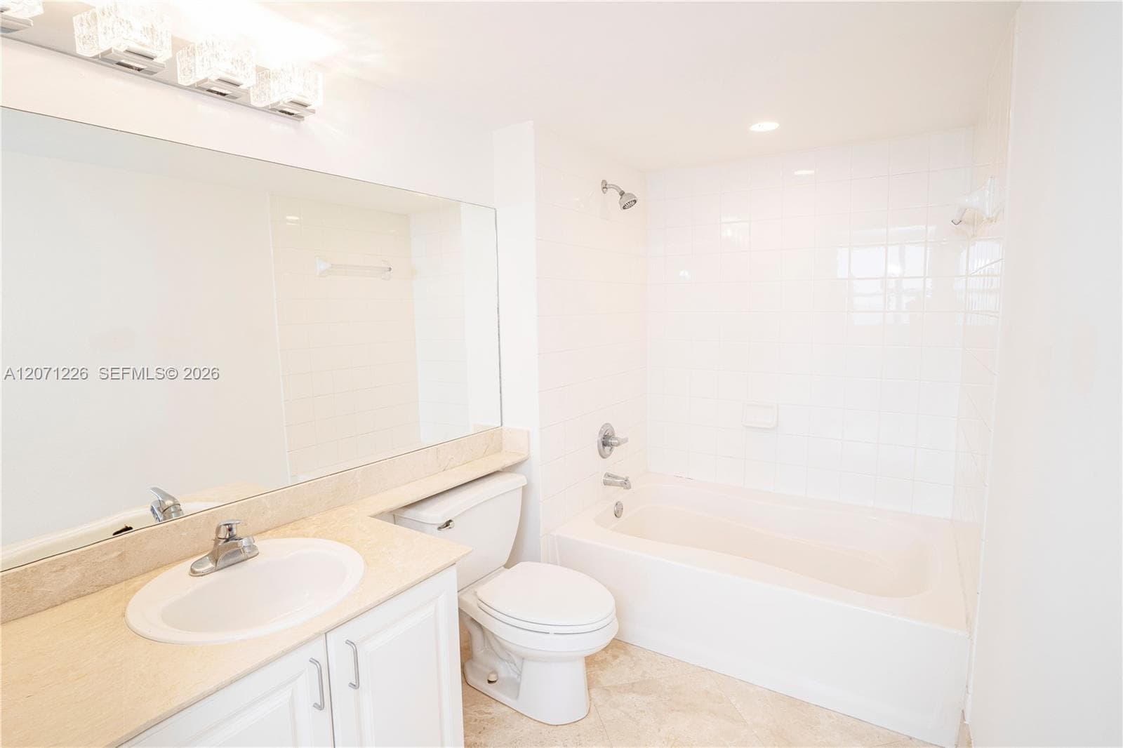 90 Alton Rd 2204 photo 17
