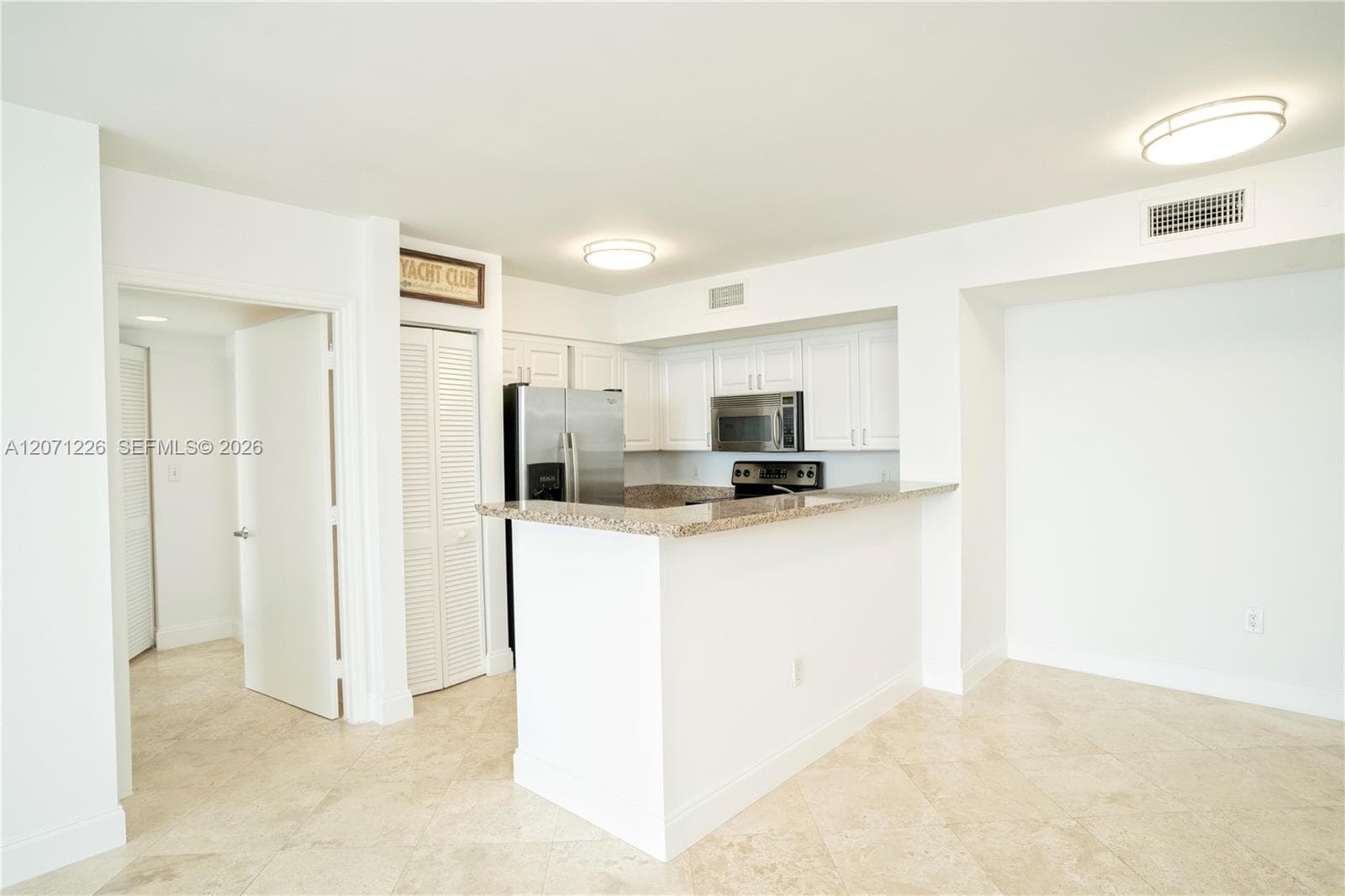 90 Alton Rd 2204 photo 7