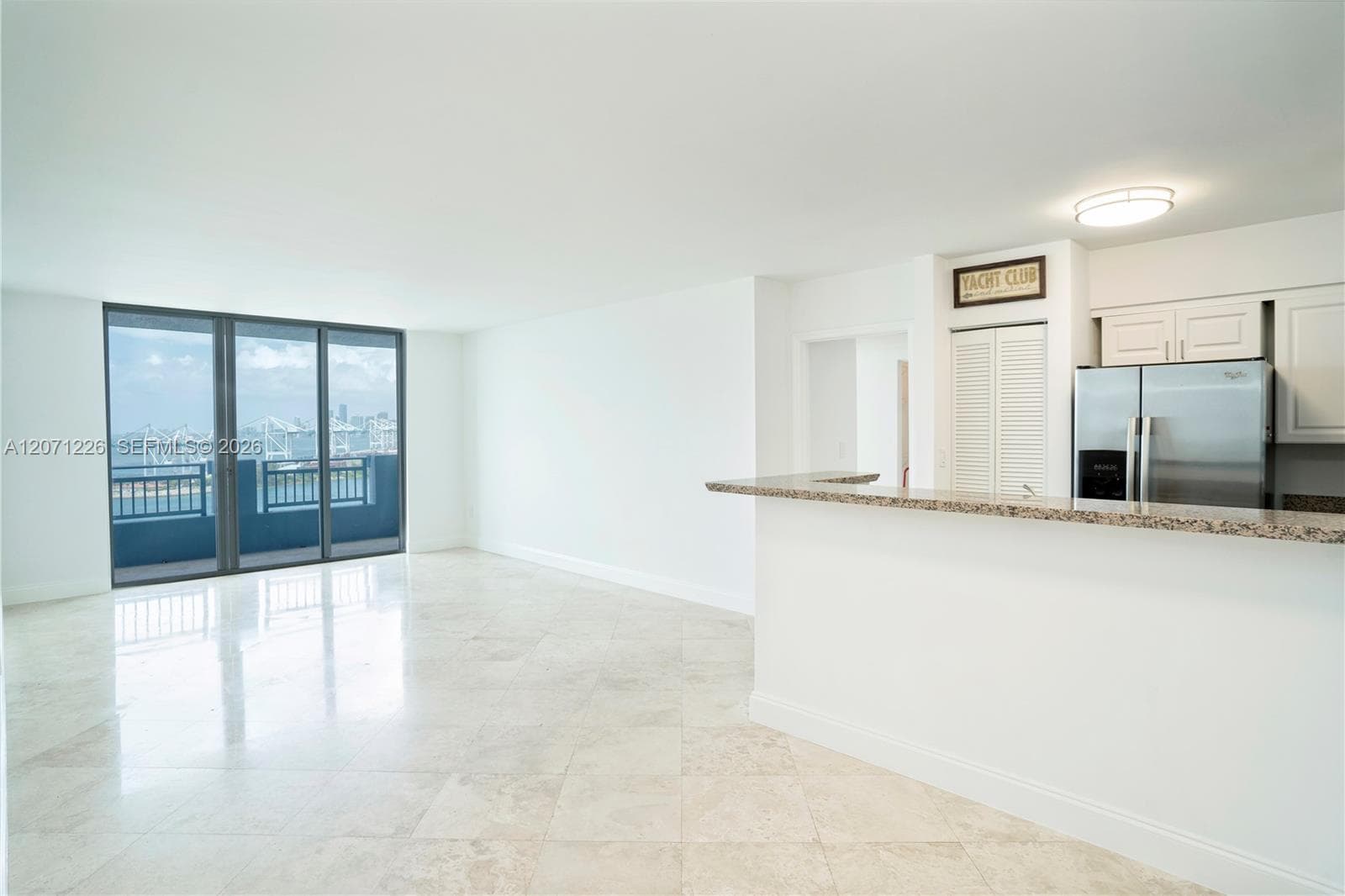 90 Alton Rd 2204 photo 1