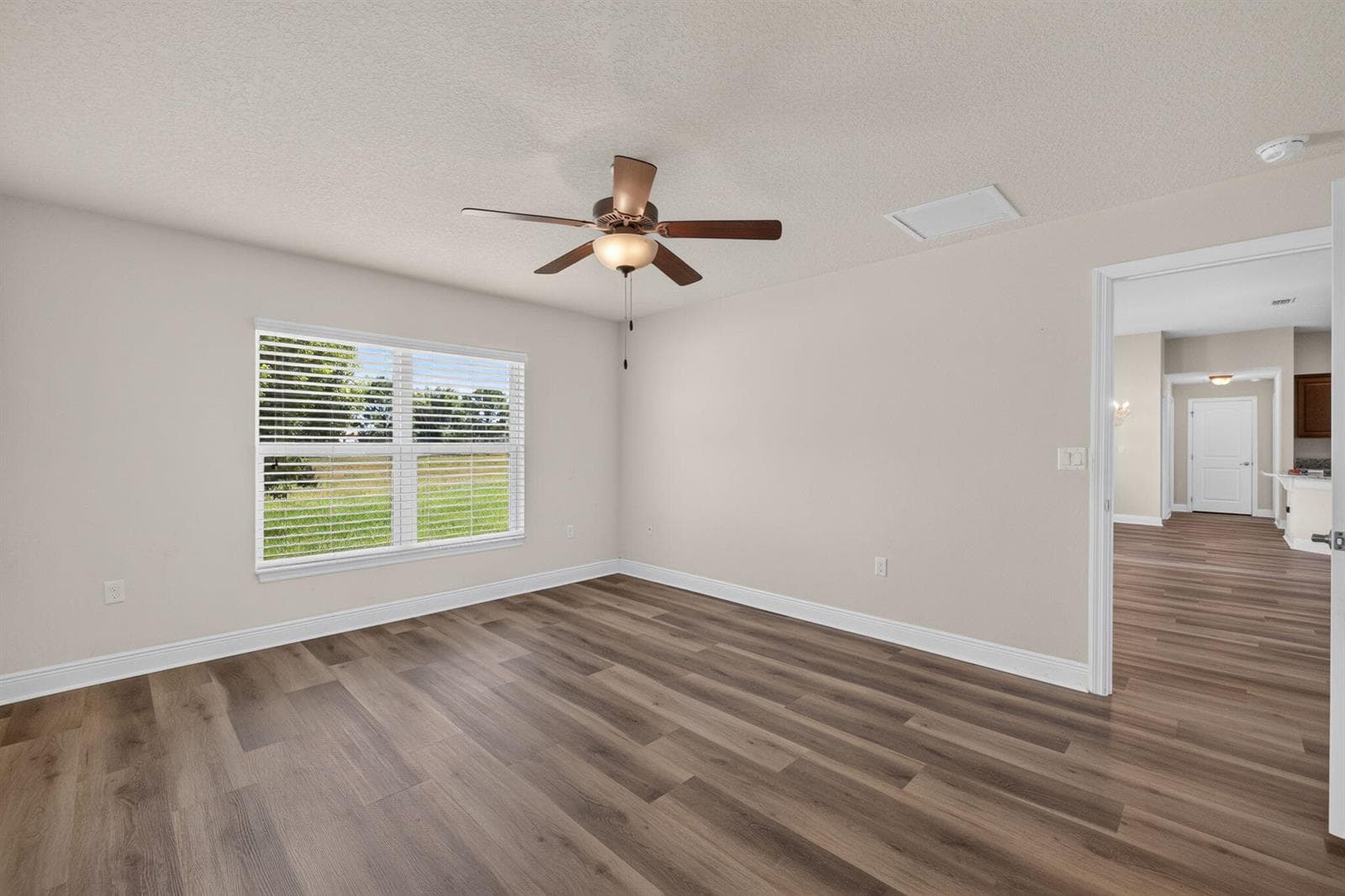 5852 NW Ethel Court photo 14