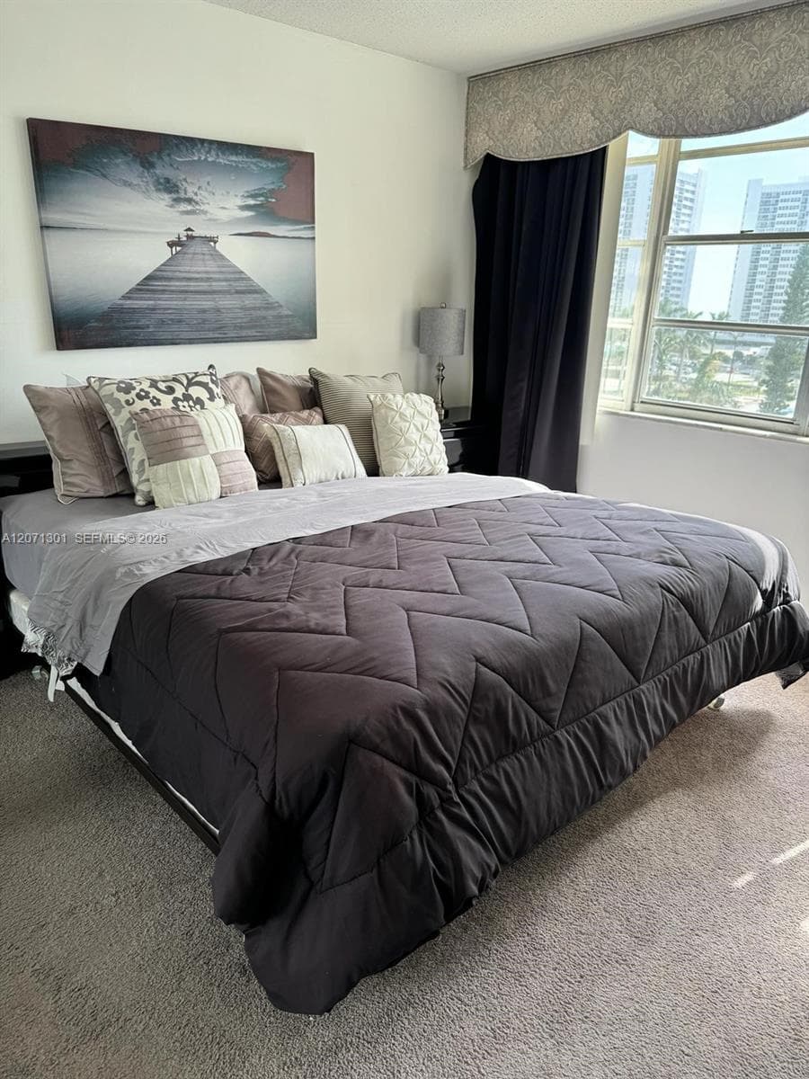 1825 S Ocean Dr 514 photo 3
