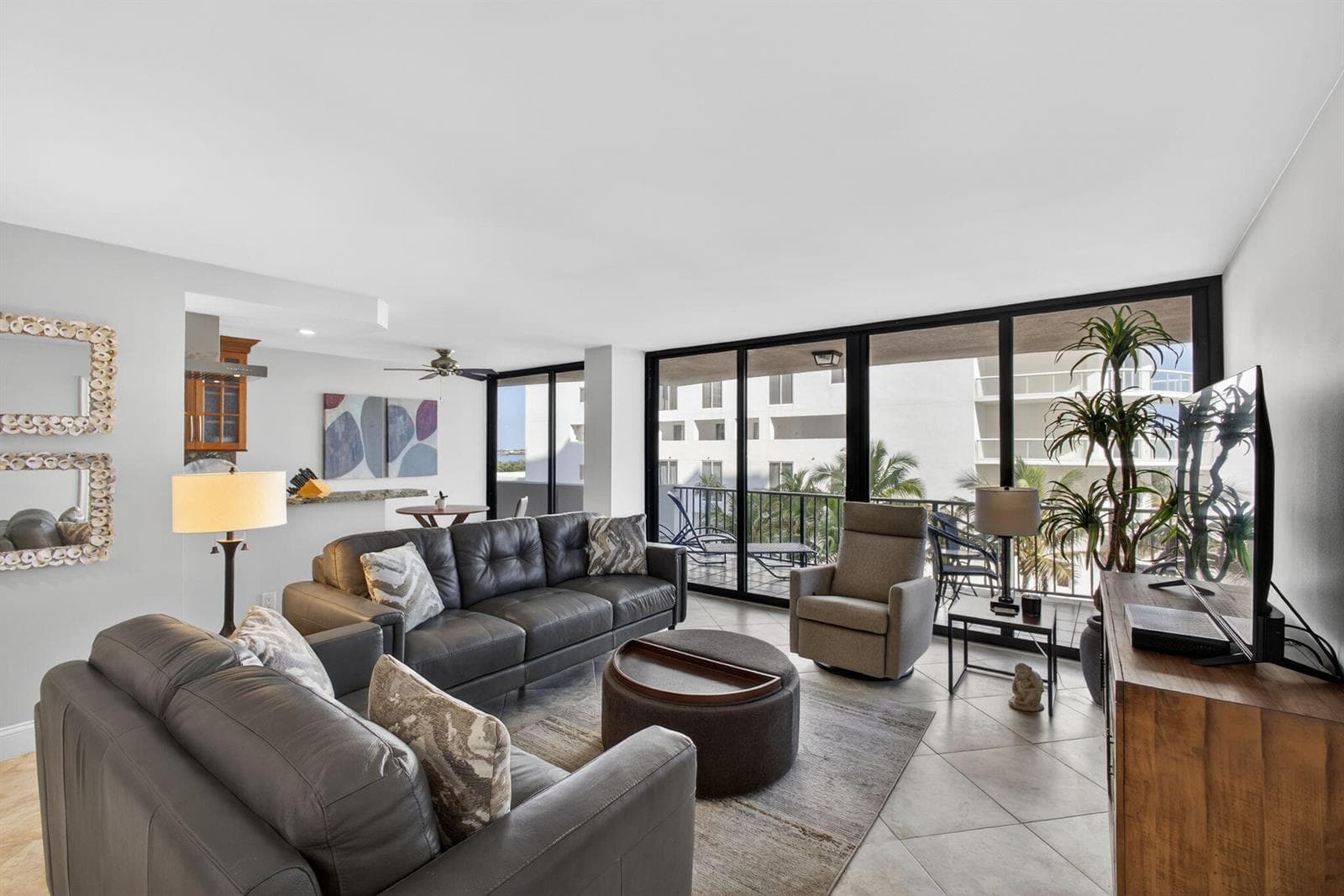 4200 N Ocean Drive 1-406 photo 23