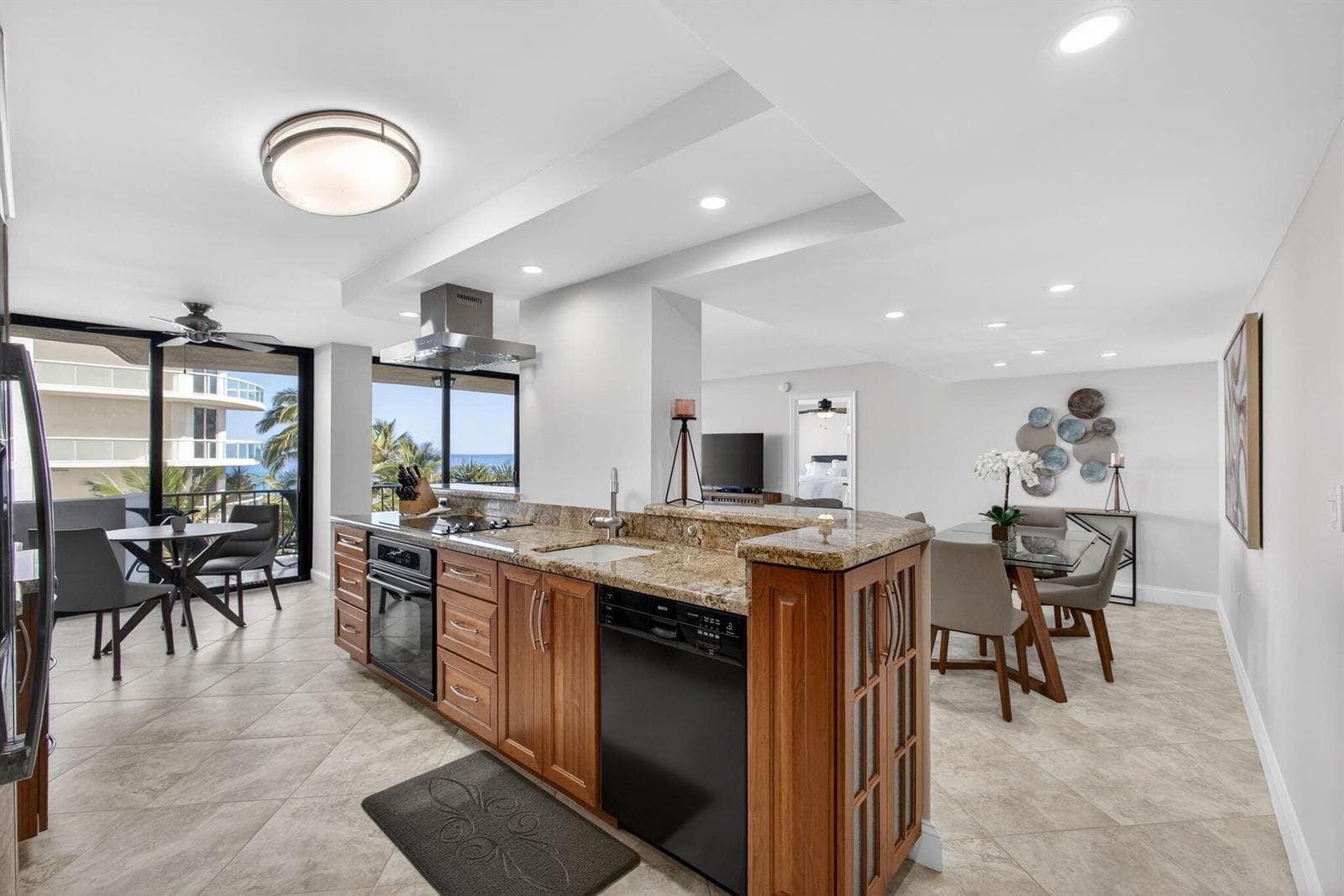 4200 N Ocean Drive 1-406 photo 2