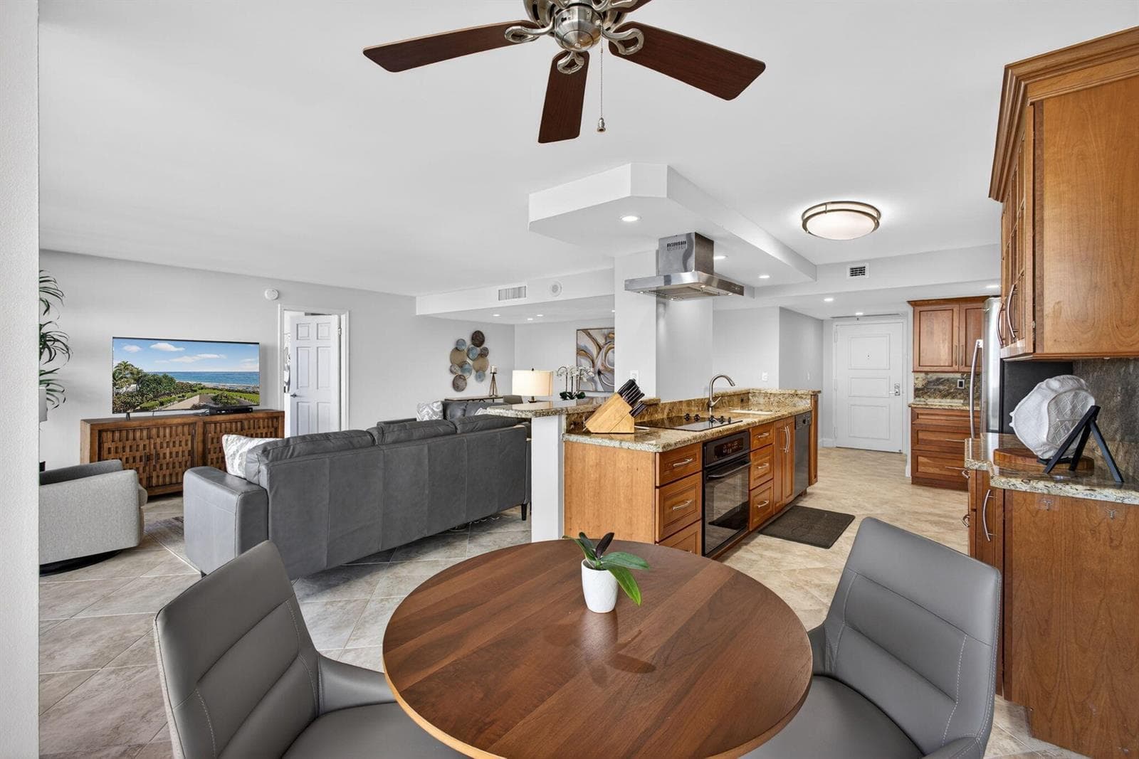 4200 N Ocean Drive 1-406 photo 14