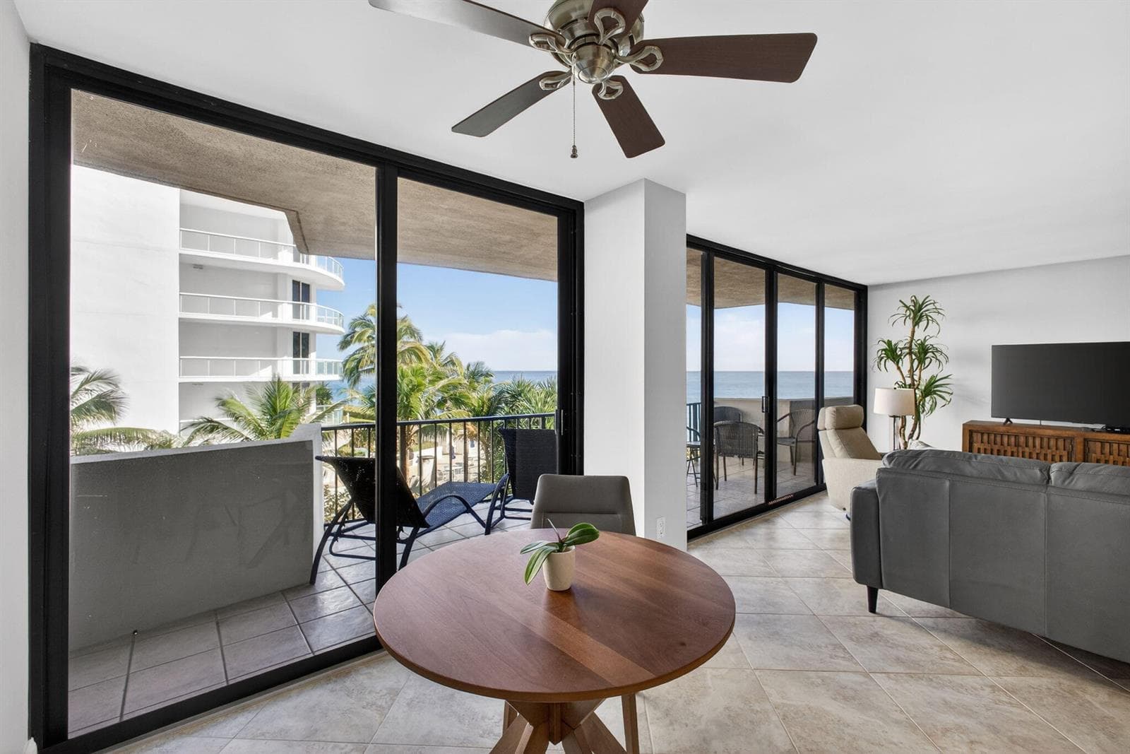 4200 N Ocean Drive 1-406 photo 11