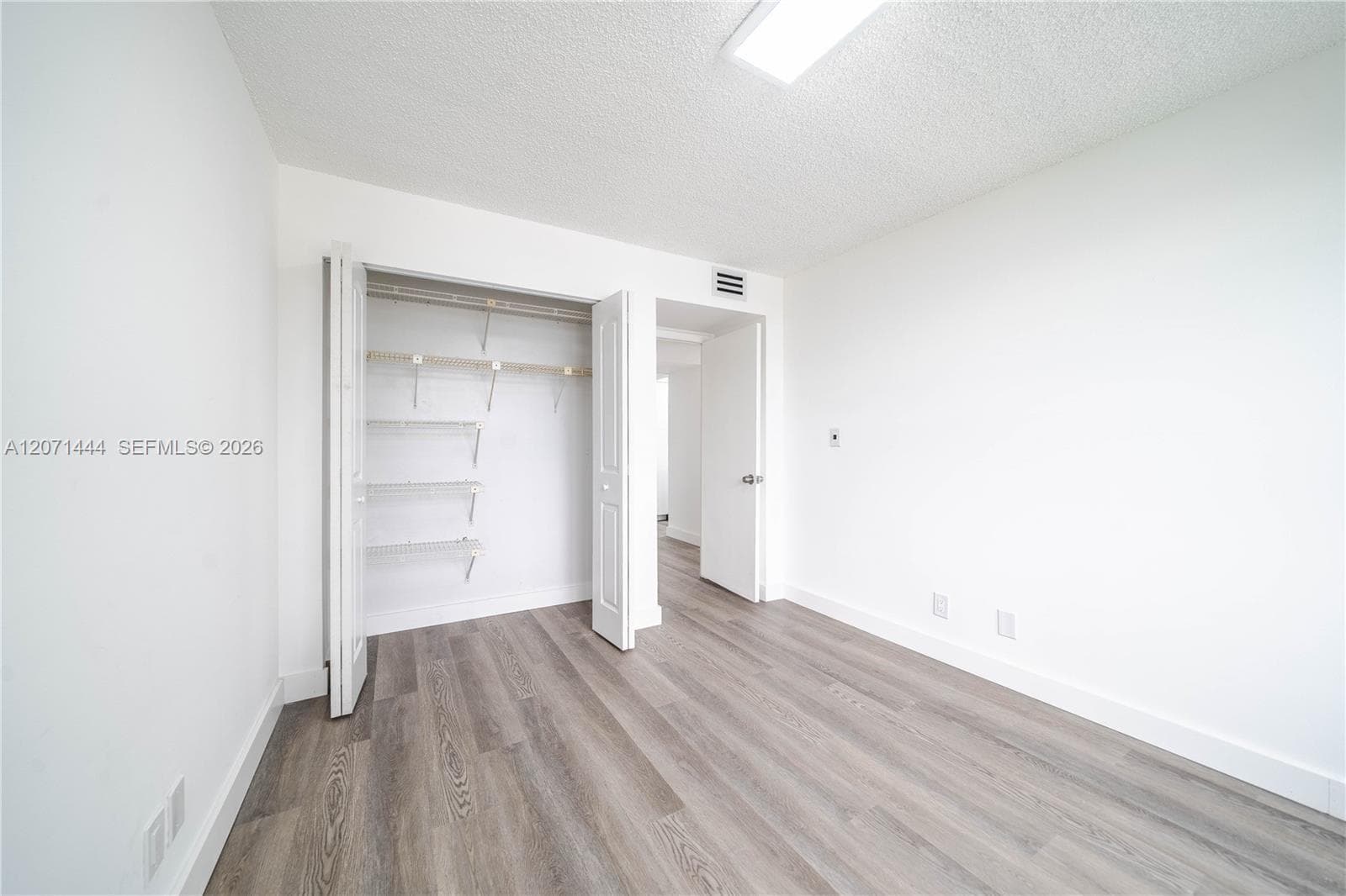 2781 Taft St 204 photo 16