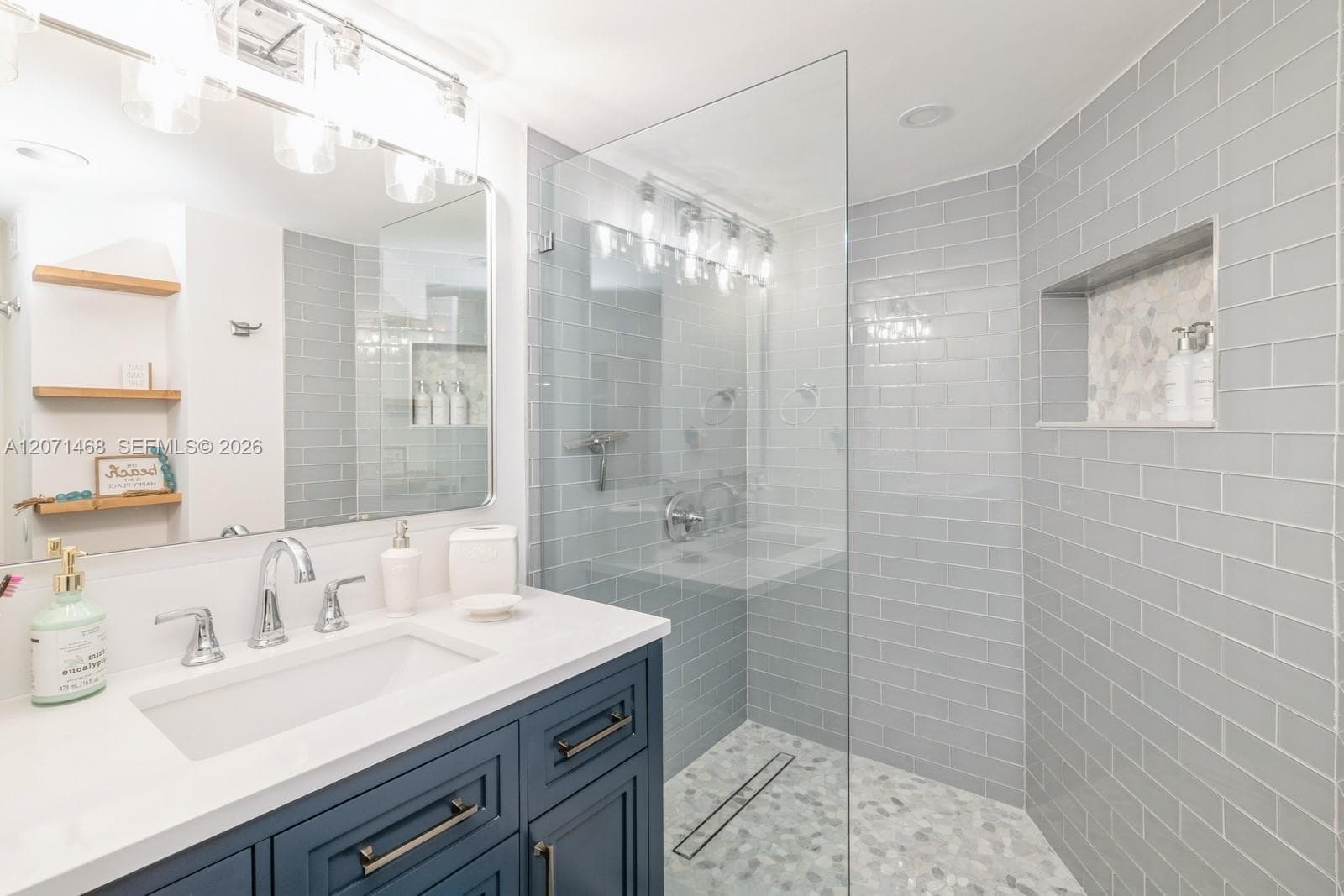 7135 Collins Ave 1125 photo 7