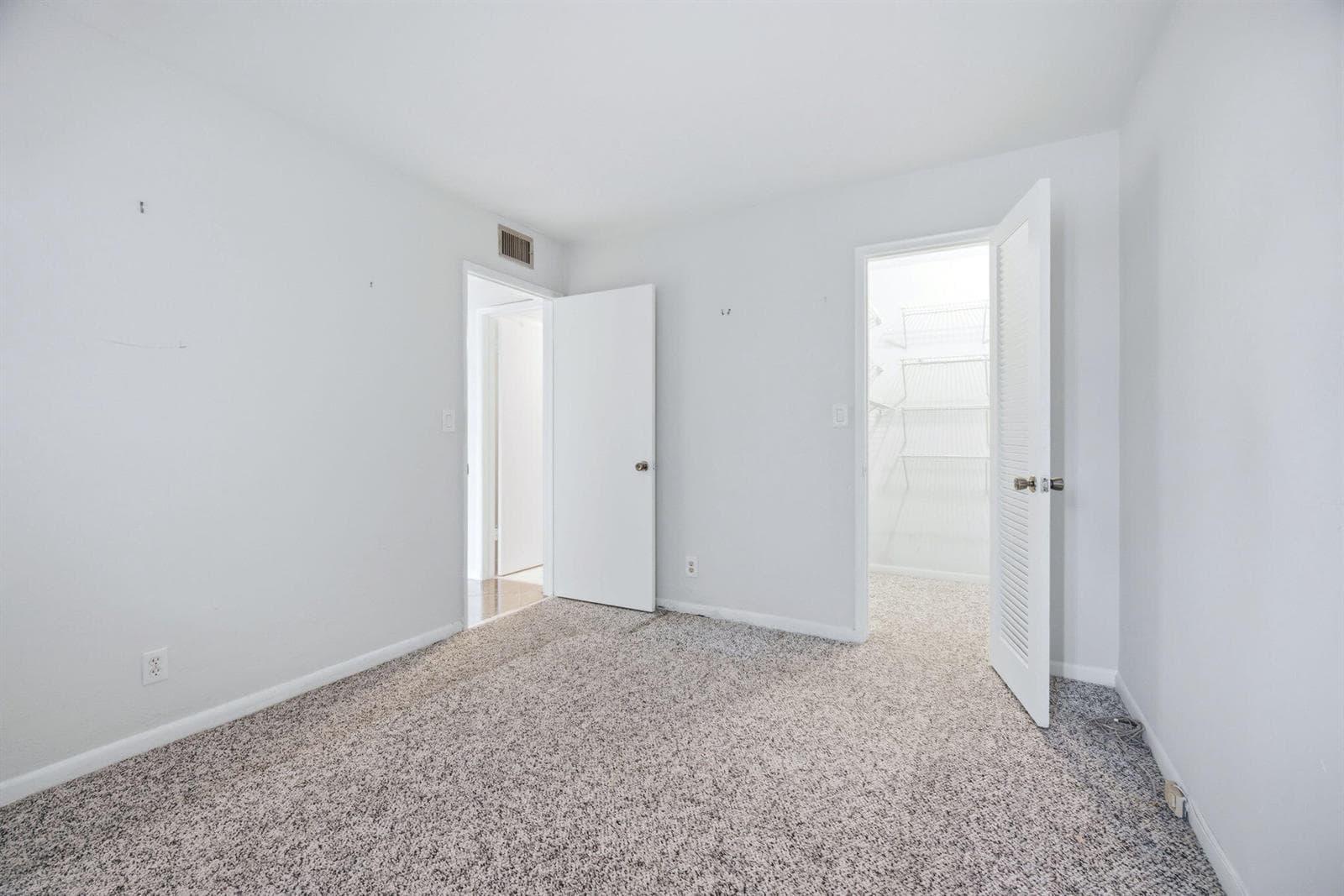 4502 N Federal Highway photo 4