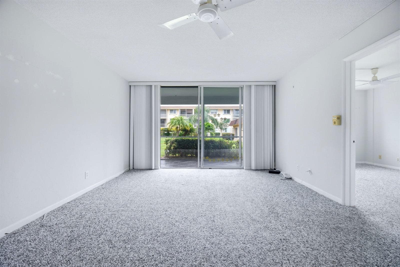 4502 N Federal Highway photo 8